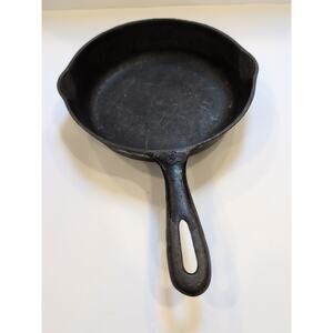 Vintage No. 5 Cast Iron Skillet 8 Inch Unmarked Cookware Flat Bottom